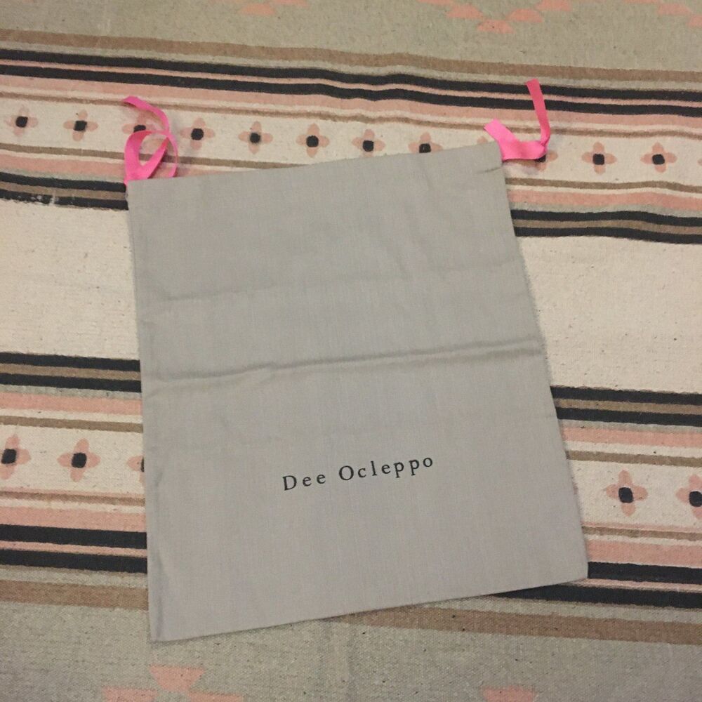Dee Ocleppo Gray with pink drawstring new 14” x 15” garment bag for shoes or clo